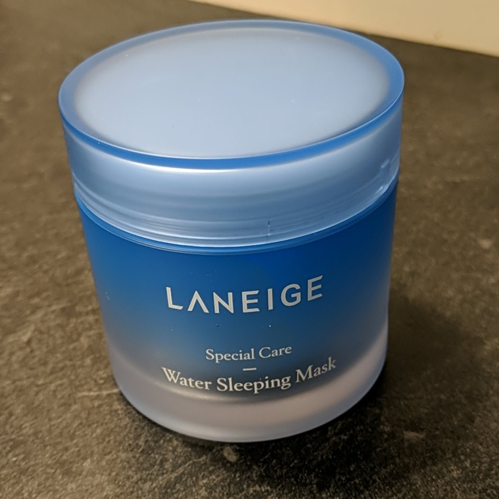 LANIEGE water sleeping mask